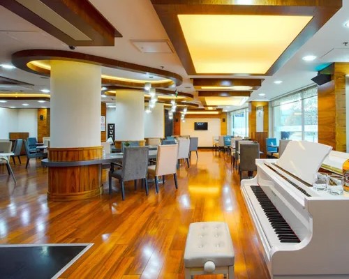 New Park Hotel or similar