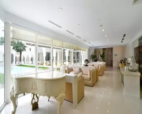 Holiday Inn Istanbul City ou similaire